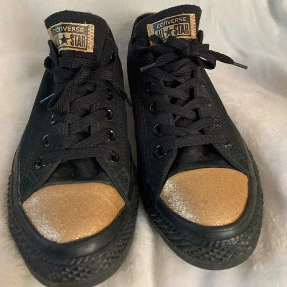 Converse - Picture 3 of 8